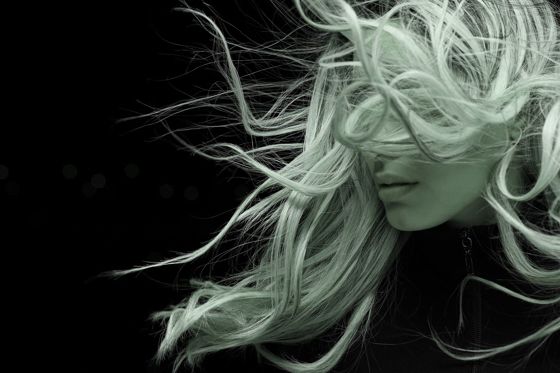 portrait young woman with long hair Kriica Online Web Designer Freelance